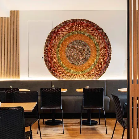 Otel Korner Louvre 3*