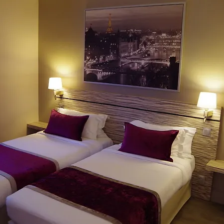 Otel Korner Louvre 3*
