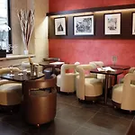 Korner Louvre Hotel