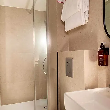 Korner Louvre Hotell