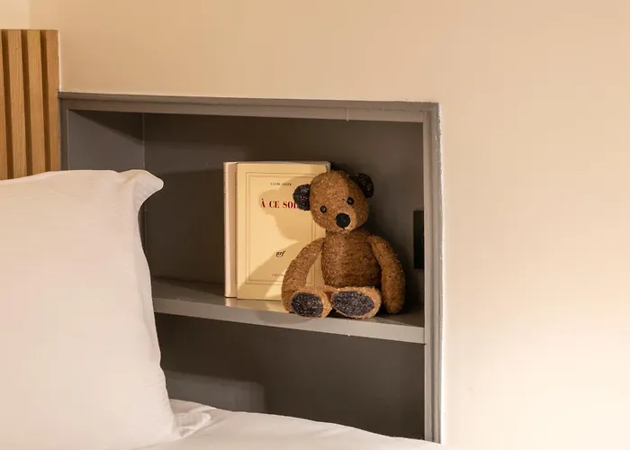 Korner Louvre Paryż