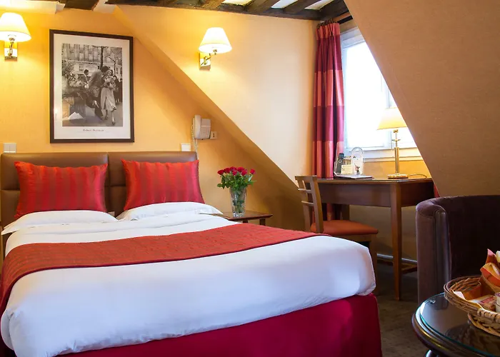 Korner Louvre Paryż