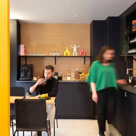 Korner Louvre ホテル