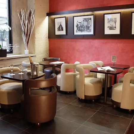 Korner Louvre ホテル