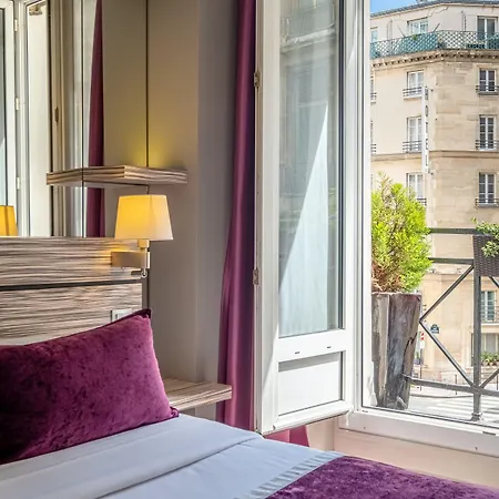 Korner Louvre ホテル