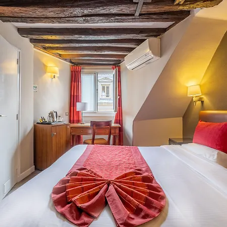 Korner Louvre ホテル 3*