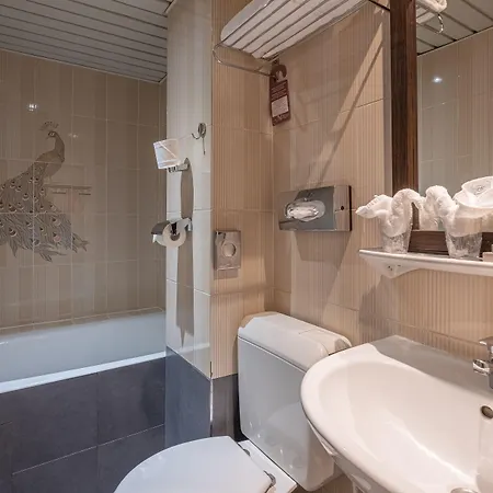 ホテル Korner Louvre パリ