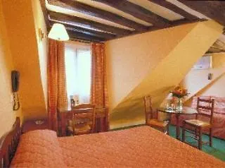 Korner Louvre Hotel