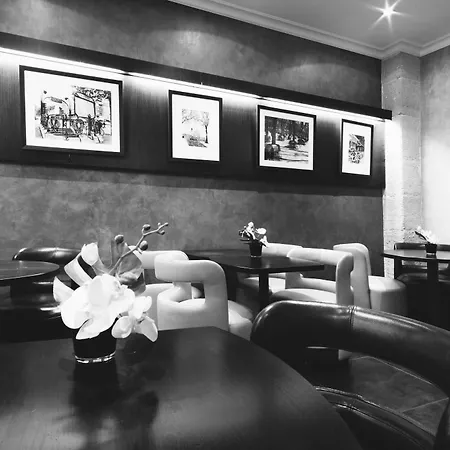 Korner Louvre ホテル