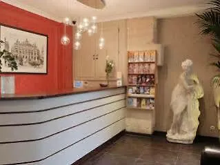 ホテル Korner Louvre