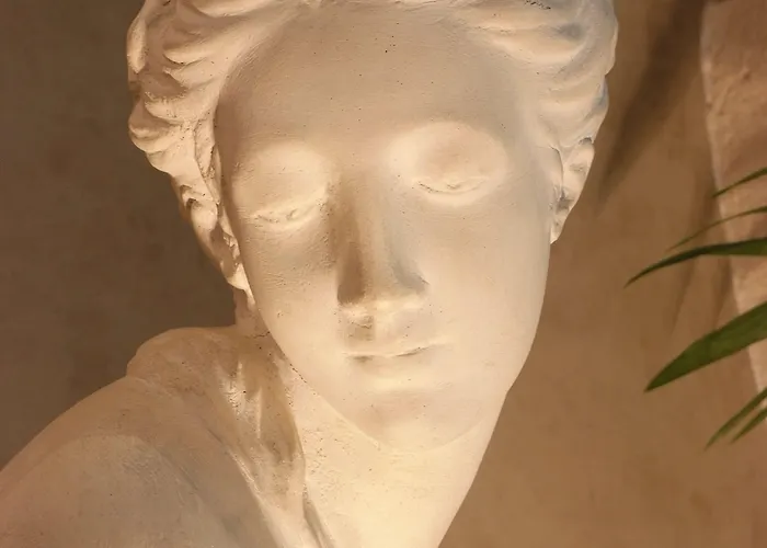 Korner Louvre