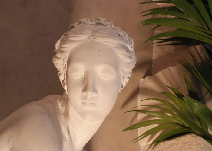 Korner Louvre 3*