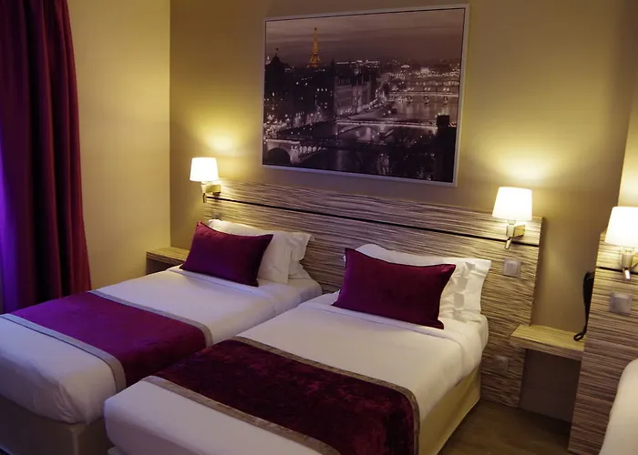 فندق Korner Louvre 3*